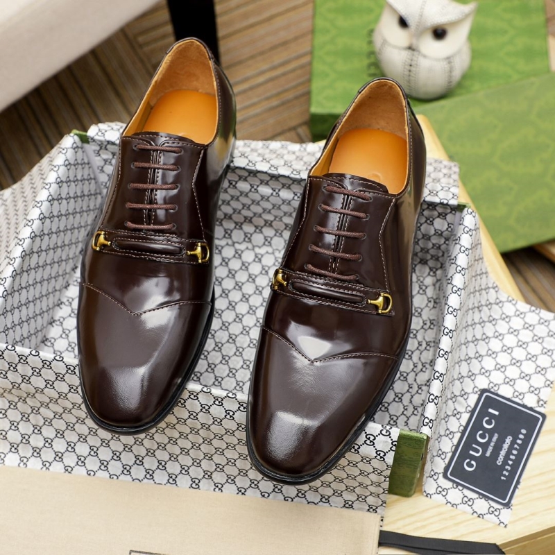 G*u*i leather shoes